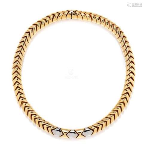 * An 18 Karat Bicolor Gold Necklace, Moda Italia, 68.20