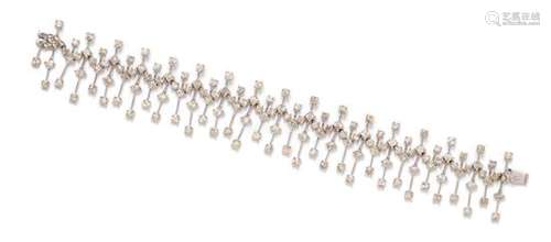 An 18 Karat White Gold and Diamond Bracelet, 16.90