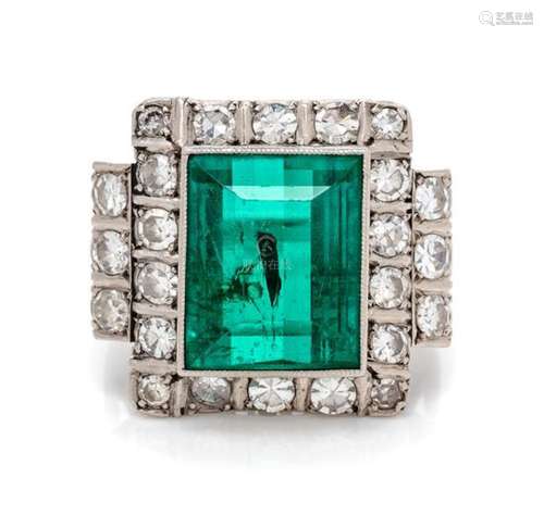 A Platinum Topped White Gold, Emerald and Diamond Ring,