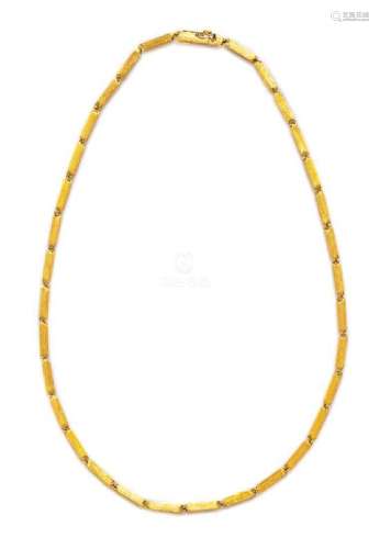 An 18 Karat Yellow Gold Necklace, Henry Dunay, 21.00