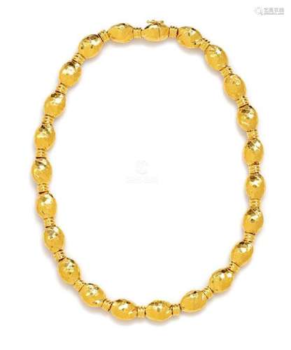 An 18 Karat Yellow Gold Necklace, Henry Dunay, 45.00