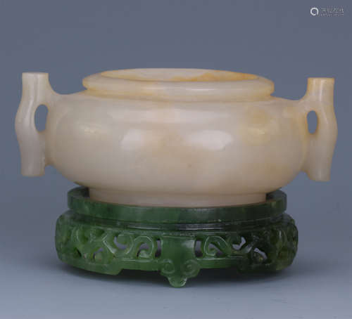 CHINESE WHITE AND SPINACH JADE HANDLED ROUND CENSER ON BASE