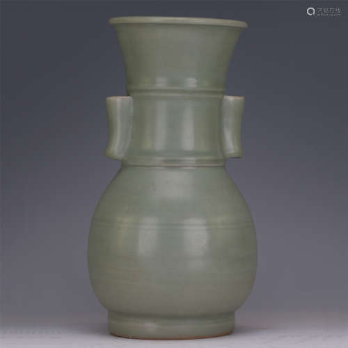 CHINESE PORCELAIN CELADON GLAZE ZUN VASE