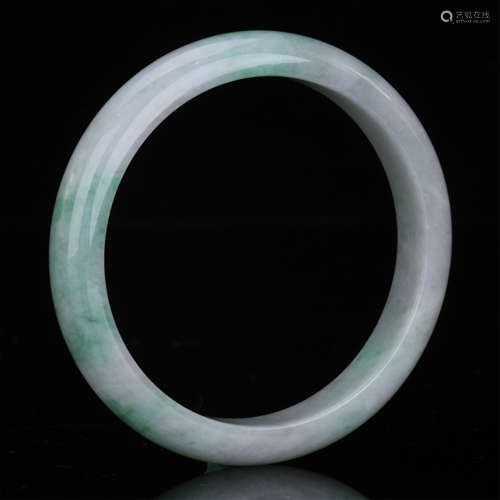 CHINESE NATURAL JADEITE BANGLE