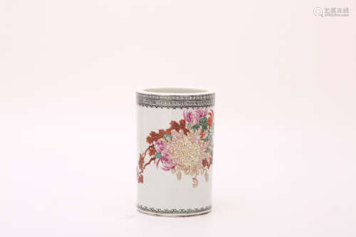 A Chinese Famille-Rose Porcelain Brush Washer