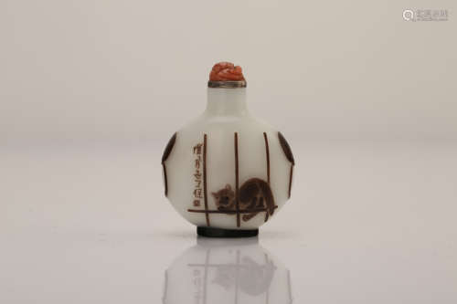 A Chinese Peking Glass Snuff Bottle