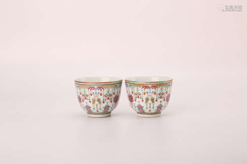 A Pair of Chinese Famille-Rose Porcelain Bowls