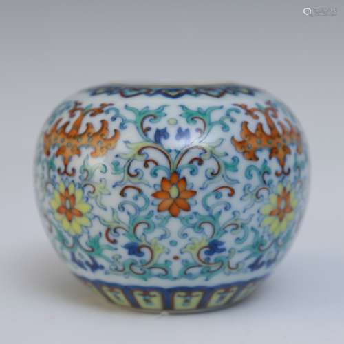 A Chinese Famille-Rose Porcelain Waterpot