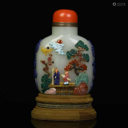 A Chinese Carved Jade Snuff Bottle