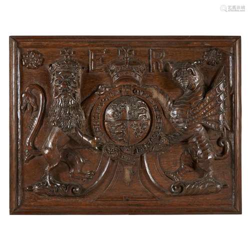 A CARVED OAK HERALDIC ARMS OF QUEEN ELIZABETH I