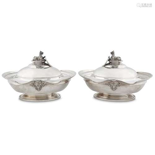 A PAIR OF AMERICAN STERLING SILVER COVERED OVAL TUREENS