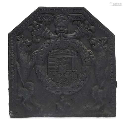 A JAMES I CAST IRON ARMORIAL FIREBACK