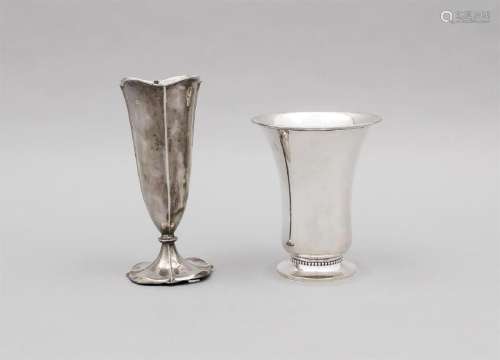 Zwei Vasen, Silber (800/000 bzw. 833/000), tlw.