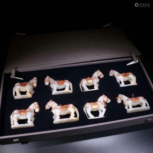 A SET OF HETIAN JADE IN SLIVER & GOLD GILT HORSE ORNAMENT