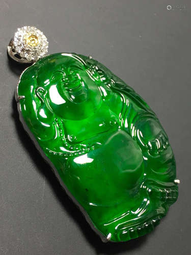 A GREEN JADEITE PENDANT OF BUDDHA