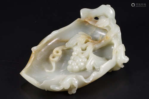 A HETIAN JADE FORTUNE PEN WASHER