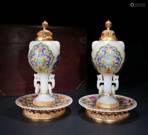 A PAIR OF XINJIANG HETIAN JADE SILVER-INLAID VASES