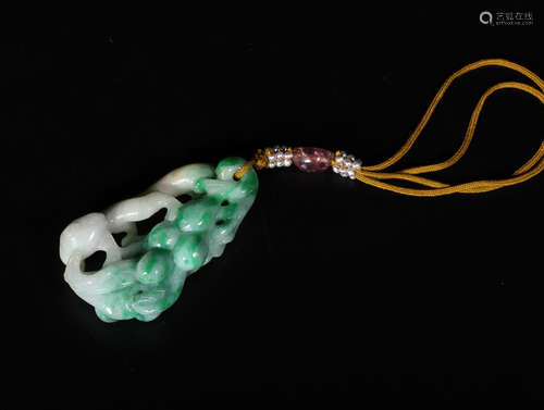 A STORY DESIGN JADEITE PENDANT