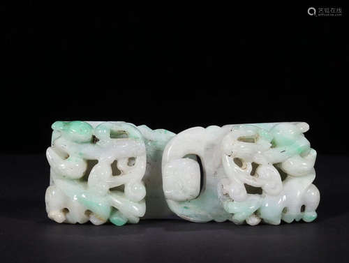 A SET OF DRAGON DESIGN JADEITE BUCKLE