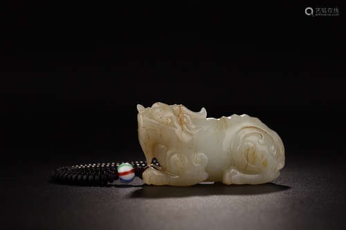 A BEAST DESIGN HETIAN JADE ORNAMENTS