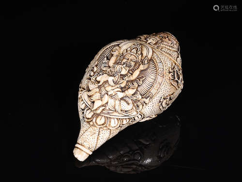 A TIBETAN BUDDHA DESIGN CONCH