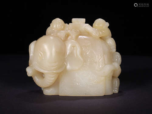 A STORY DESIGN HETIAN JADE CARVING  ORNAMENTS