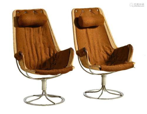 Bruno Mattsson for DUX, a pair of Jetson swivel chairs, designed 1969, leather, hessian and chrome