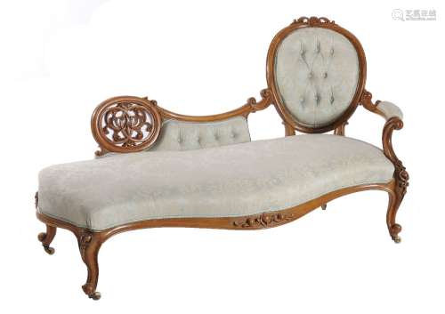 A Victorian walnut chaise lounge