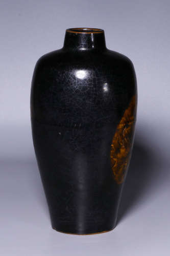 BLACK GLAZED VASE, MEIPING