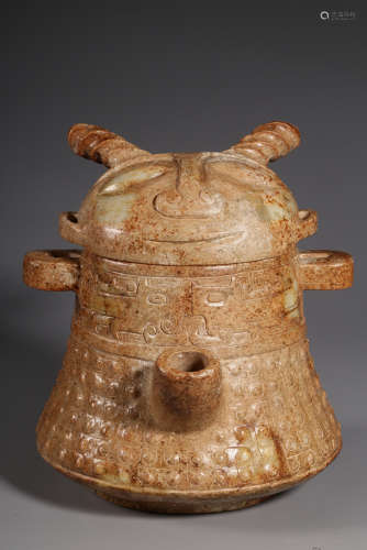 ARCHAIC JADE CARVED RITUAL VESSEL WITH LID