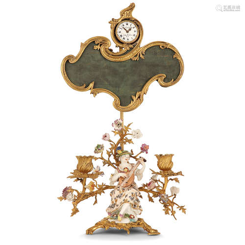 CANDÉLABRE EN BRONZE DORÉ ET PORCELAINE DE MEISSEN, ÉPOQUE LOUIS XV