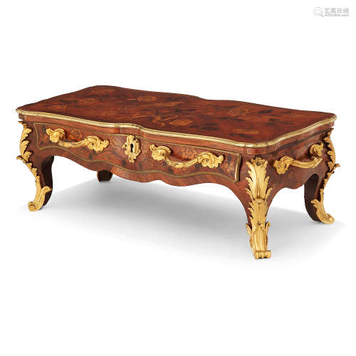 TRÈS RARE MEUBLE, en forme de bureau plat d'époque Louis XV, estampille de B. Lieutaud supportant à l'origine un rouet de salon devenu encrier