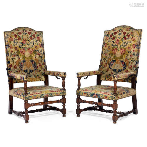 Grande Paire de fauteuils de repos à crémaillère, époque Louis XIV