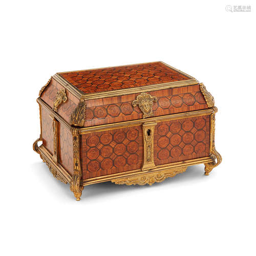 COFFRET EN MARQUETERIE ET BRONZE DORÉ, MAISON TAHAN, FIN DU XIXeSIÈCLE