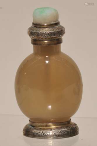 Agate Snuff bottle. China. 19th century. European silver mounts for a tobacco lighter. Overall size: 3-3/8
