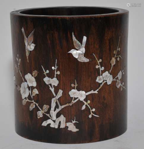 Hung Mu brush pot. China. 19th century. Surface inlaid with birds and flowering trees in mother of pearl. 7-5/8