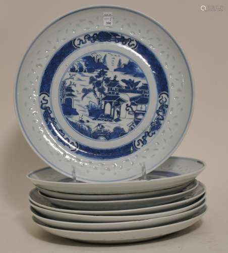 Lot of eight porcelain plates. China. 20th century. 