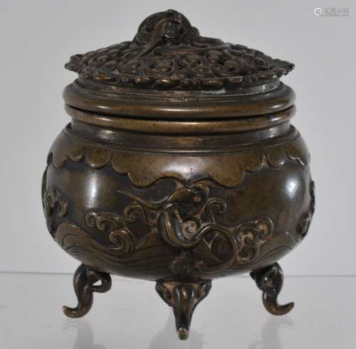 Bronze censer. Japan. Meiji period. (1868-1912). Decoration of dragons and waves. 4