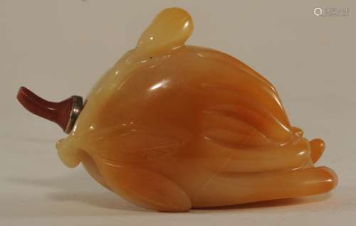 Snuff bottle. China. 19th century. Yellow agate carved in the form of a Buddha's hand citron. 2-1/2