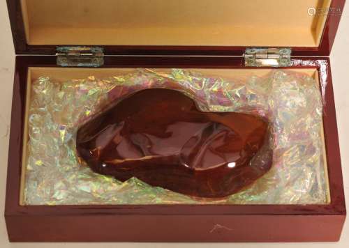 Amber specimen. Deep honey colour. 178 grams.