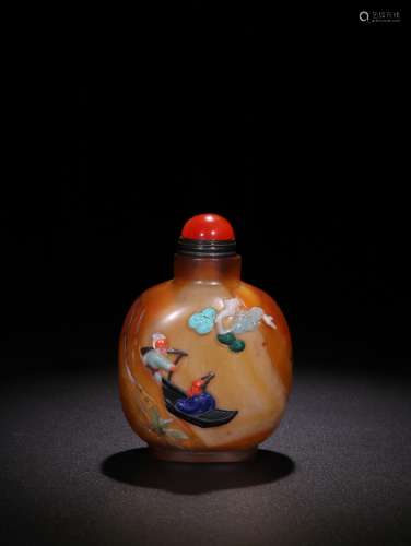 Qing White Agate 'Hundred Treasure's Snuff Bottle