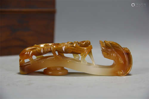 CHINESE AGATE DRAGON BELT HOOK