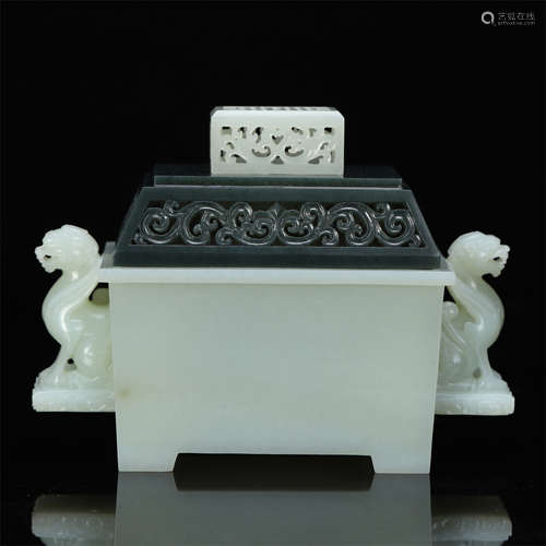 CHINESE WHITE JADE LION HANDLED SQUARE CENSER WITH SPINACH JADE LID