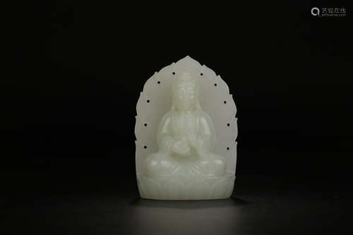 A HETIAN JADE SHAPED GUANYIN ORNAMENT