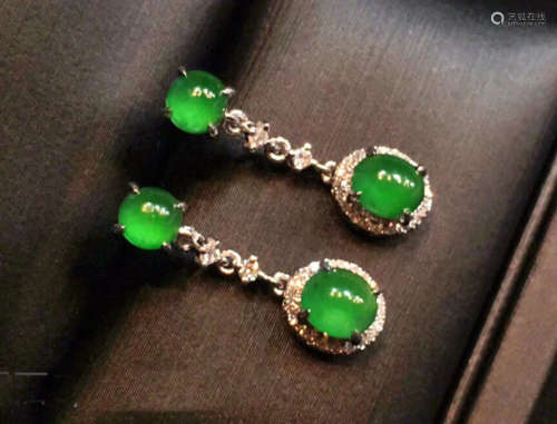 A PAIR OF ICE JADEITE EARRINGS WITH 18K GOLD