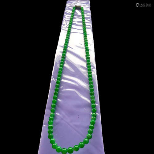 A JADEITE NECKLACE COMPOSED BY 108 BEADS