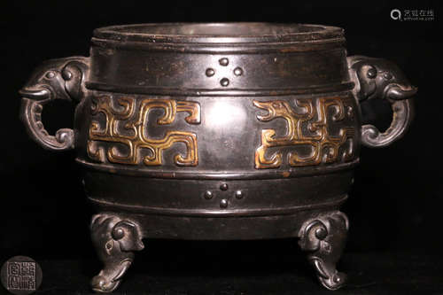 A DOUBLE-ELEPHANT-EARS COPPER TRIPOD CENSER