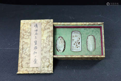 SET HETIAN WHITE JADE CARVED CHYOTE CICADA PENDANTS