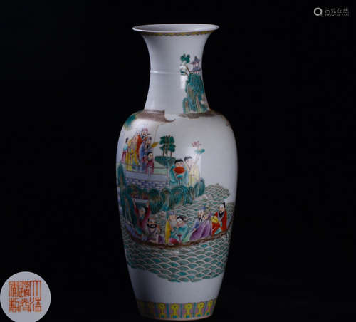 A FAMILLE-ROSE FIGURE PATTERN VASE