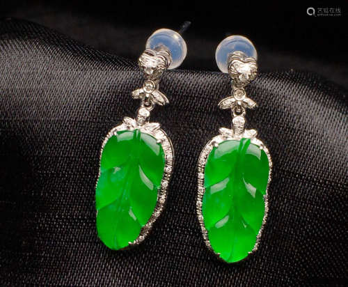 A PAIR OF ICE JADEITE EARRINGS WITH 18K GOLD